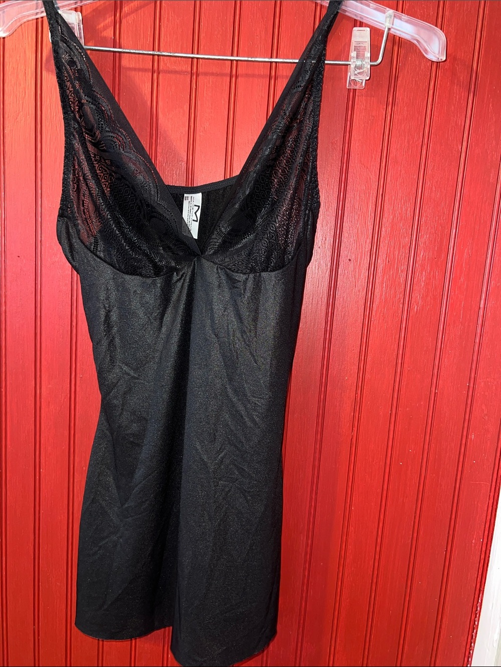 Maidenform Black Lace-Trim Slip